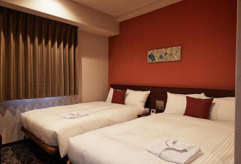 בית מלון כפרי Ys Inn Naha Orokuekimae