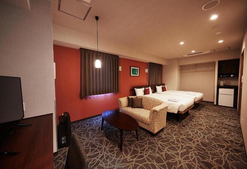 בית מלון כפרי Ys Inn Naha Orokuekimae