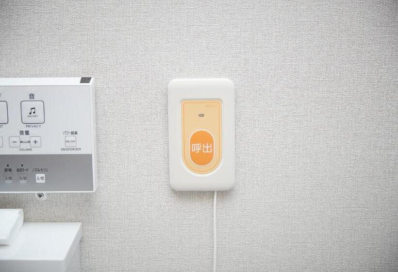 בית מלון כפרי Ys Inn Naha Orokuekimae