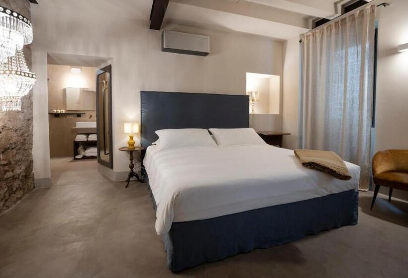 پانسیون Casazavi