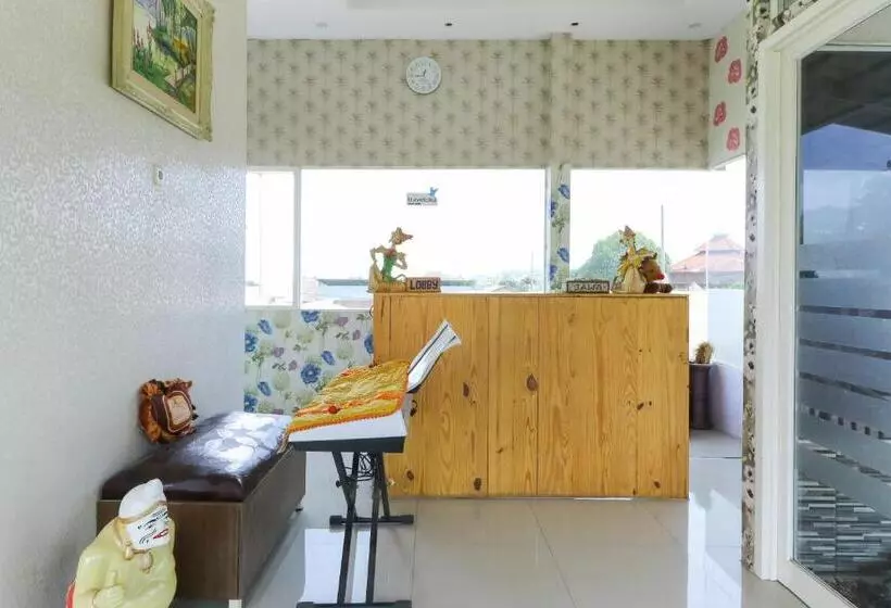 Majatalo Griya Mulya Near Alun Alun Batu Mitra Reddoorz