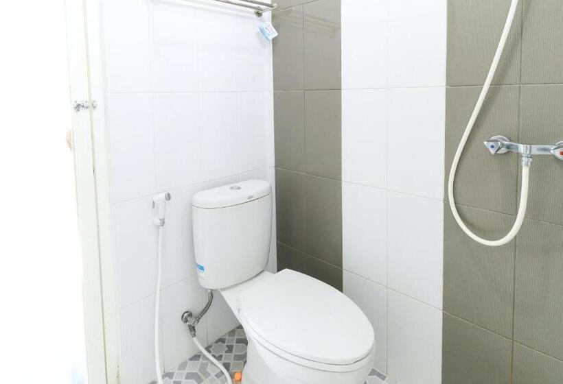 Pension Griya Mulya Near Alun Alun Batu Mitra Reddoorz