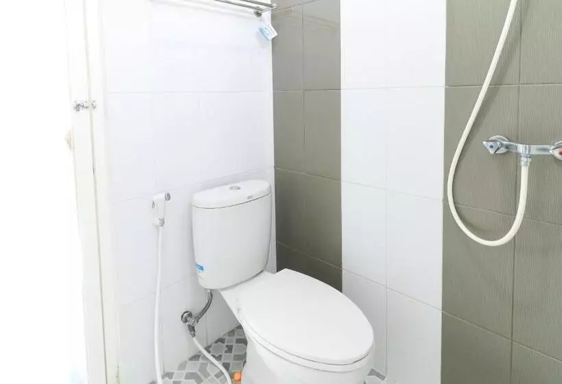 Majatalo Griya Mulya Near Alun Alun Batu Mitra Reddoorz