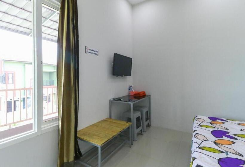 Pension Griya Mulya Near Alun Alun Batu Mitra Reddoorz