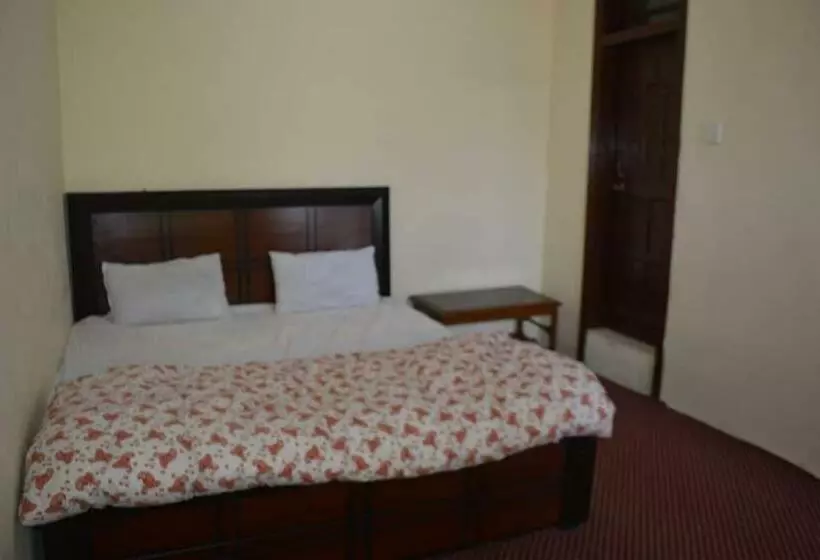 ペンション Shah Guest House
