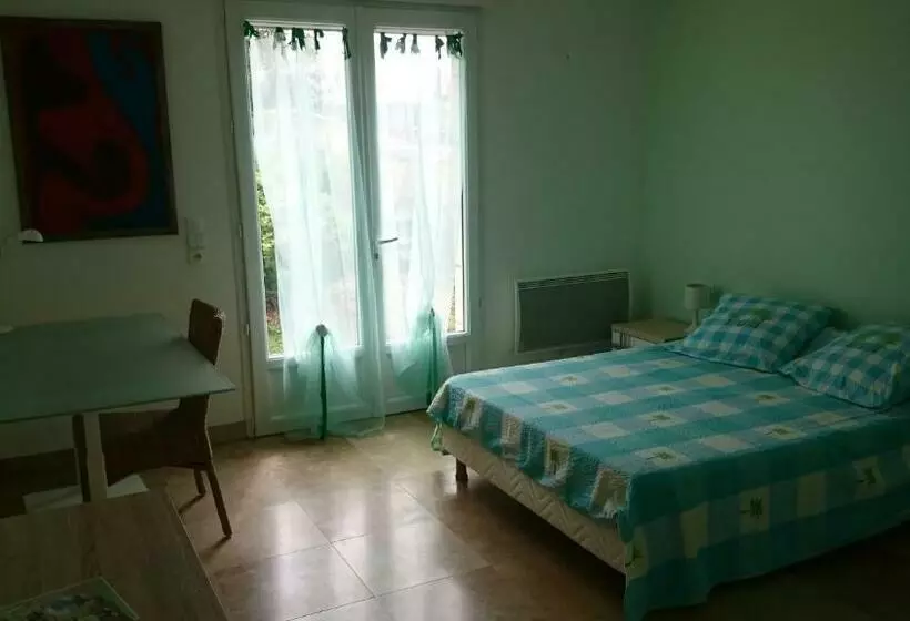 تختخواب و صبحانه Chambre D'hôtes Bracueil