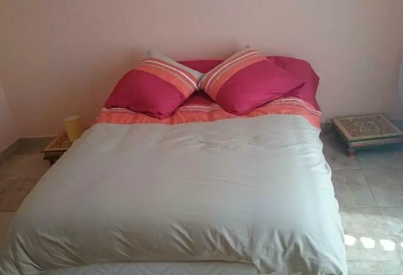 تختخواب و صبحانه Chambre D'hôtes Bracueil