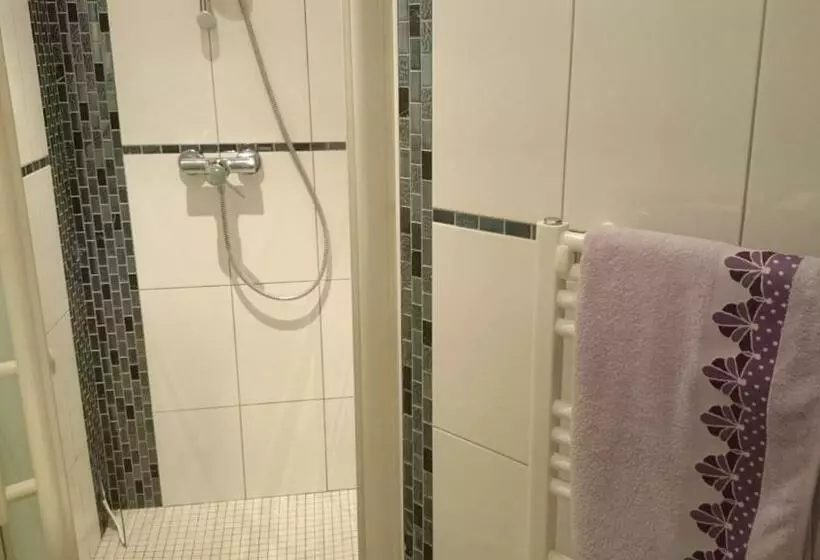 تختخواب و صبحانه Chambre D'hôtes Bracueil