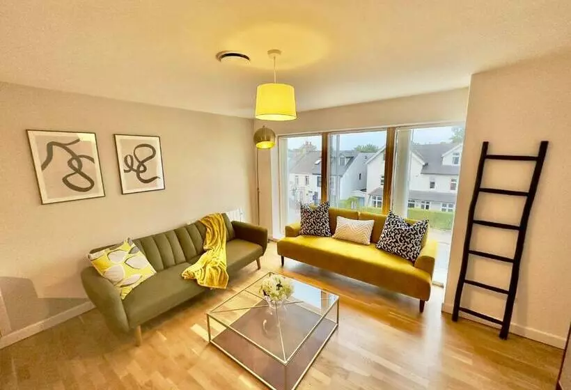 ベッドアンドブレックファースト Koala & Tree   Modern 1 Bed Apartment For 4 Guests In The Heart Of Cambridge   Short Lets & Serviced