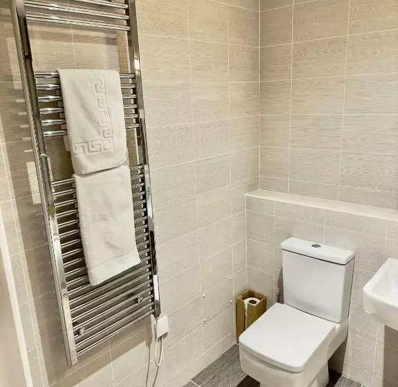 ベッドアンドブレックファースト Koala & Tree   Modern 1 Bed Apartment For 4 Guests In The Heart Of Cambridge   Short Lets & Serviced
