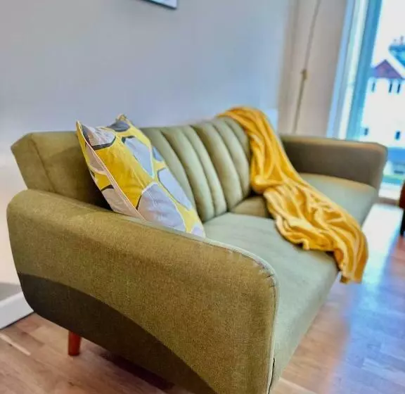ベッドアンドブレックファースト Koala & Tree   Modern 1 Bed Apartment For 4 Guests In The Heart Of Cambridge   Short Lets & Serviced