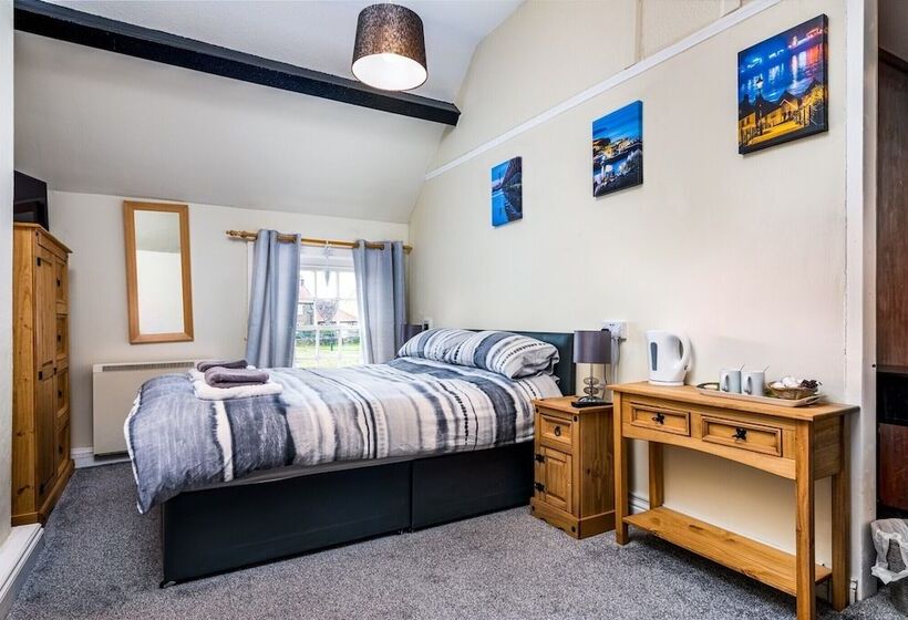 Bed and Breakfast The Witching Post Inn