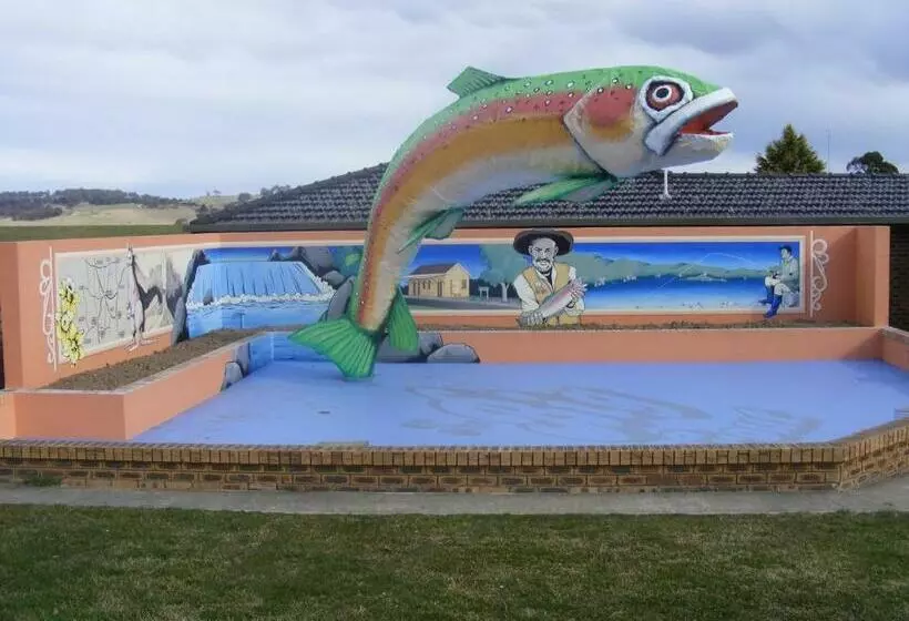 Big Trout Motel