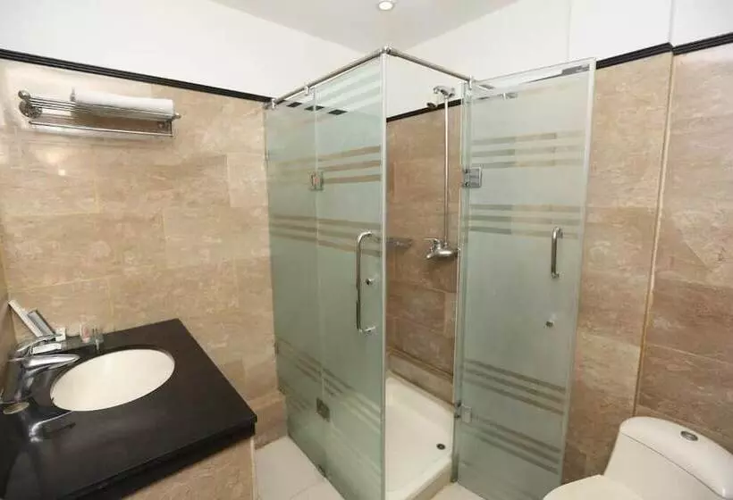 هتل City Centre Suites