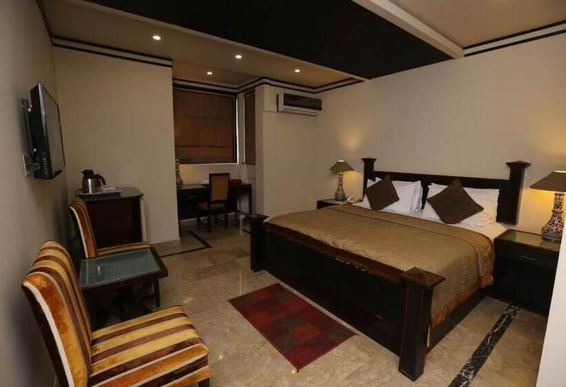 هتل City Centre Suites