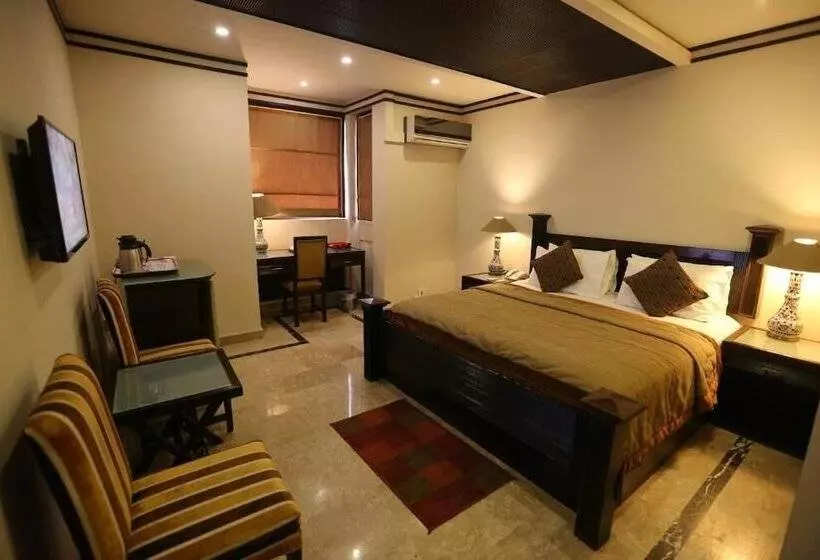 هتل City Centre Suites