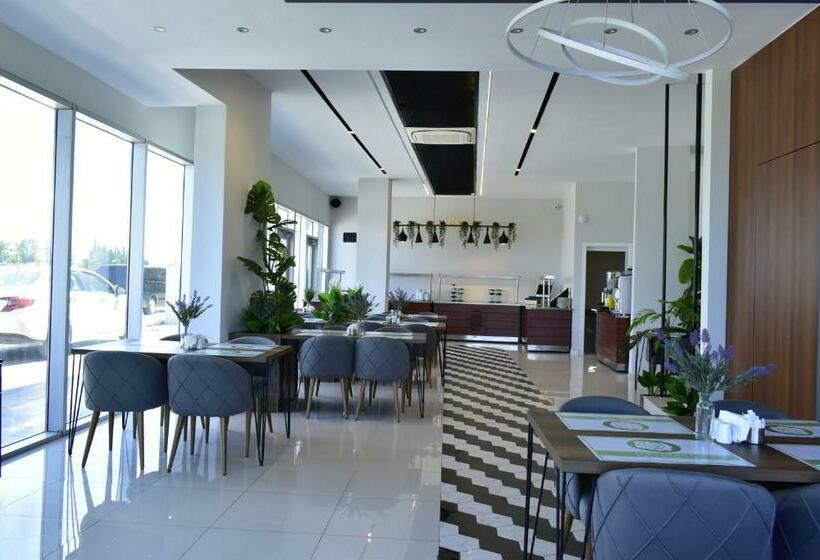 هتل Green Hills Suites