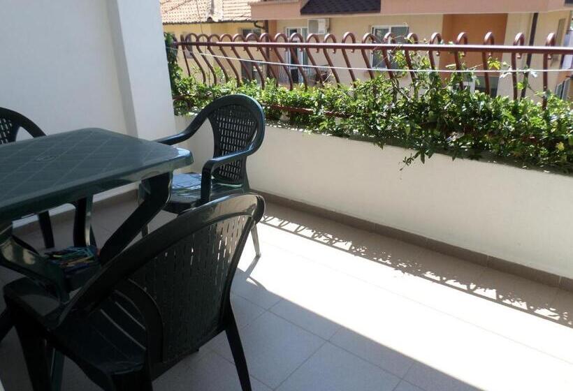 Pension Rooms Via Maris