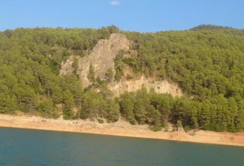 استراحتگاه Alojamiento Turístico El Pantano De Cazorla