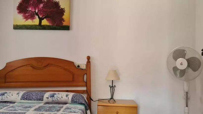 استراحتگاه Alojamiento Turístico El Pantano De Cazorla