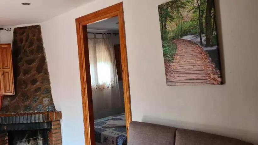 استراحتگاه Alojamiento Turístico El Pantano De Cazorla