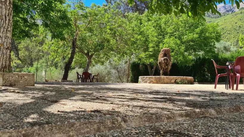 استراحتگاه Alojamiento Turístico El Pantano De Cazorla