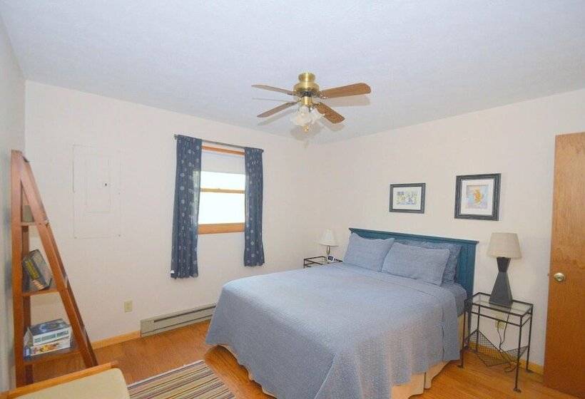 Rosies Creekside Retreat   3 Br Escape!