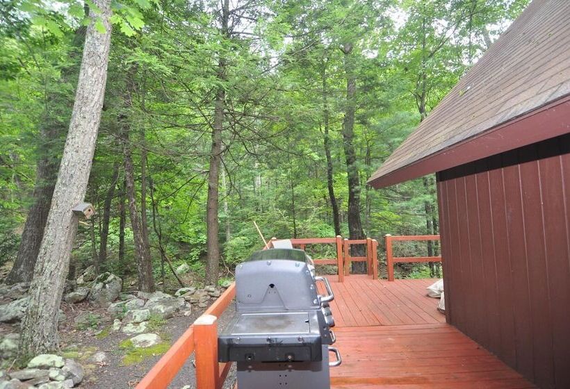 Rosies Creekside Retreat   3 Br Escape!