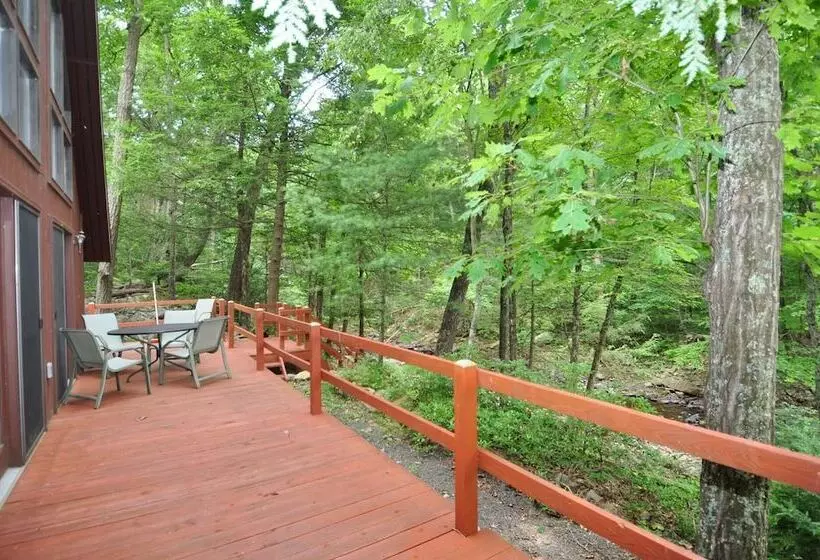 Rosies Creekside Retreat   3 Br Escape!