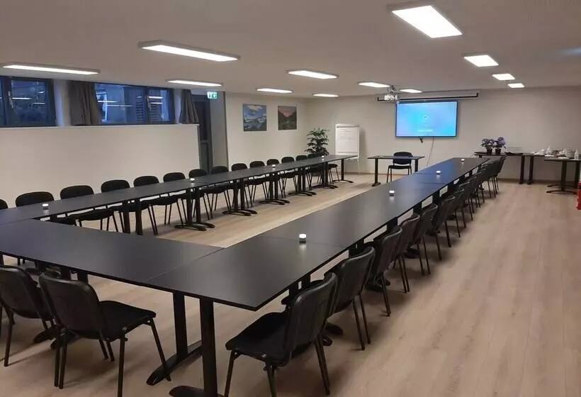 Bremanger Fjord Hotell