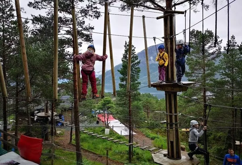 Bremanger Fjord Hotell