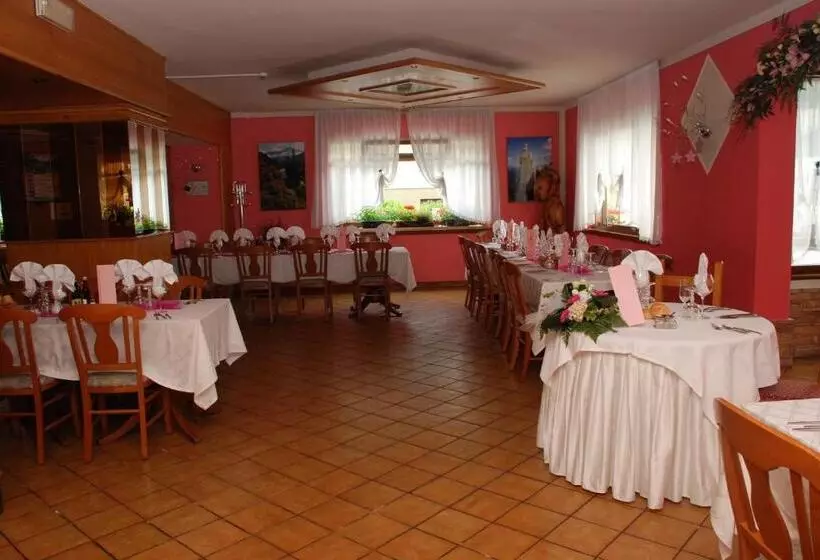 Hotelli Albergo Ginevra