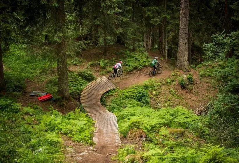 ホテル Genzianella