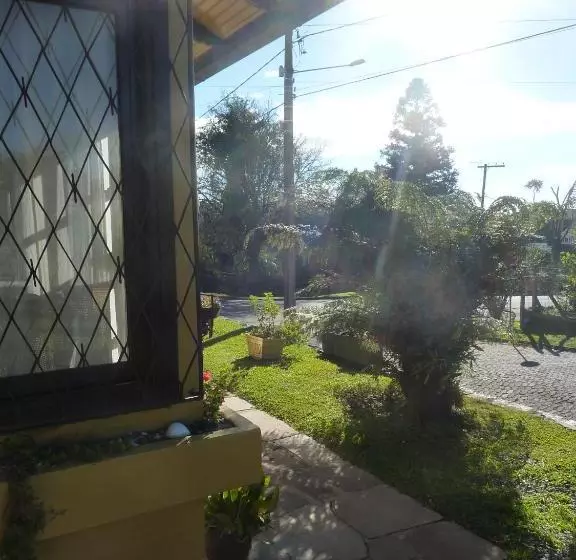 Majatalo Pousada Casa Amarela