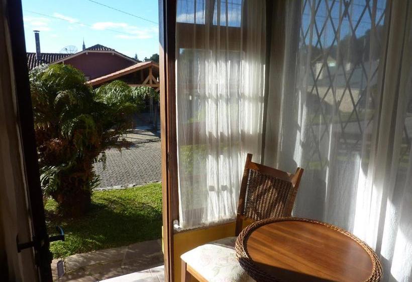 پانسیون Pousada Casa Amarela