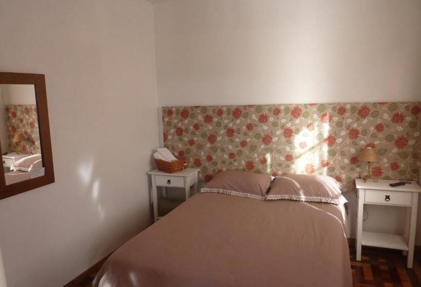 پانسیون Pousada Casa Amarela