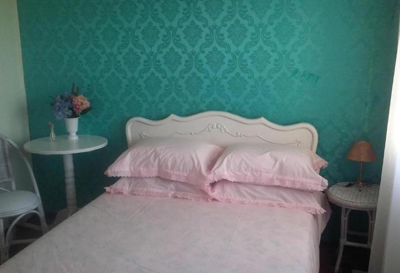 پانسیون Pousada Casa Amarela