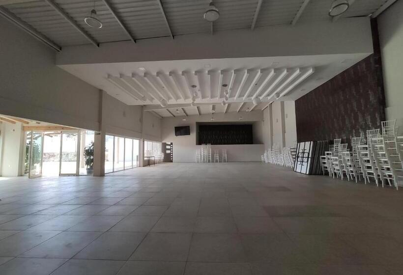 هتل La Estancia Zacatlan