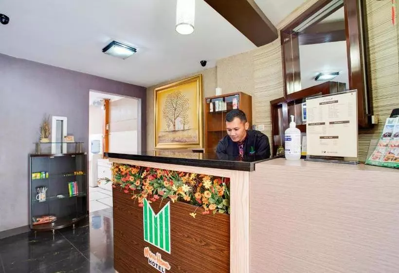 ホテル Oyo 3822 Mine Home