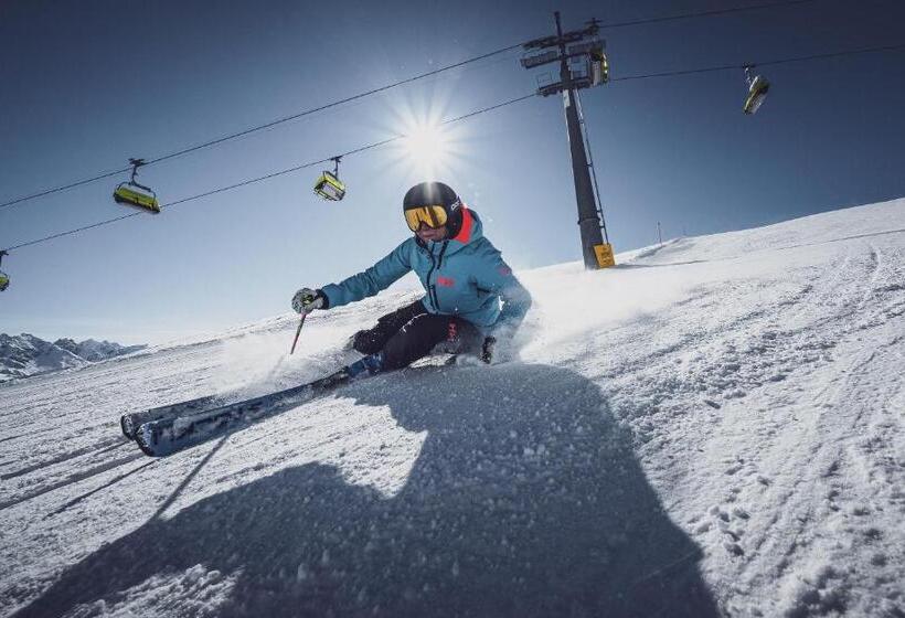 Club Hotel Rooms Only By Mountain Hotels