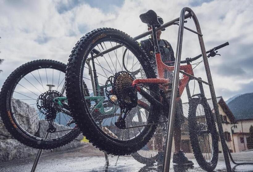 Club Hotel Rooms Only By Mountain Hotels