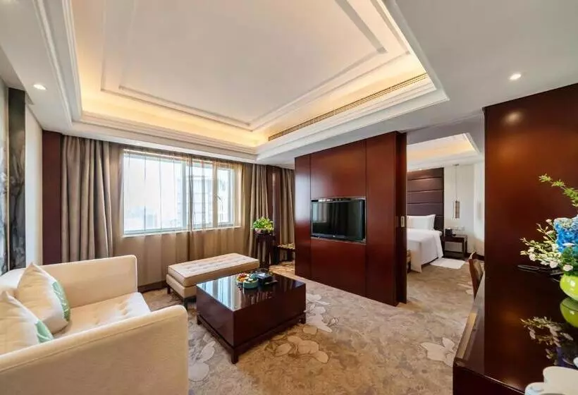 Guangdong Hotel Shanghai   Free Self Service Laundry