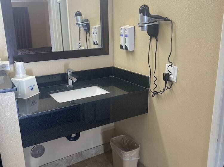 فندق Anaheim Astoria Inn & Suites