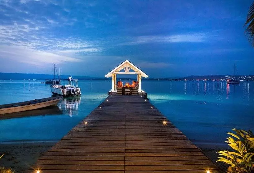 هتل Aore Island Resort