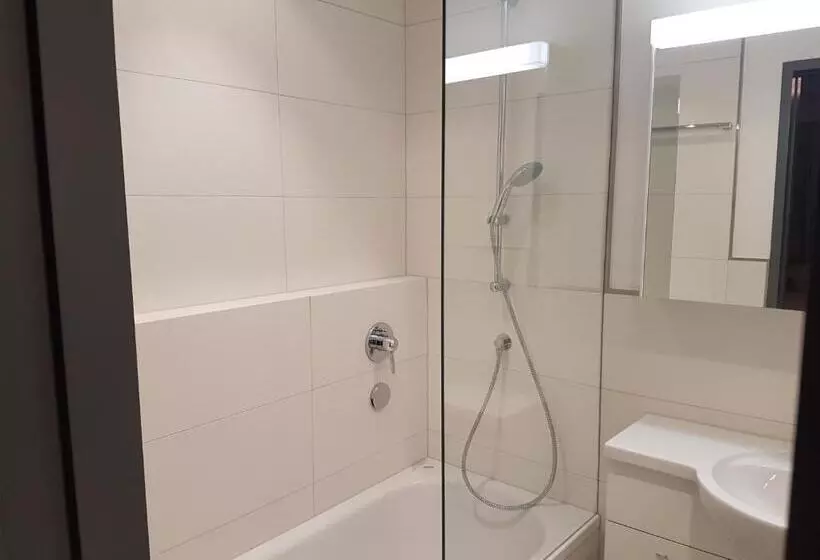 ホテル B & B Longhin