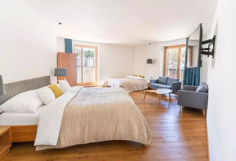 ホテル B & B Longhin