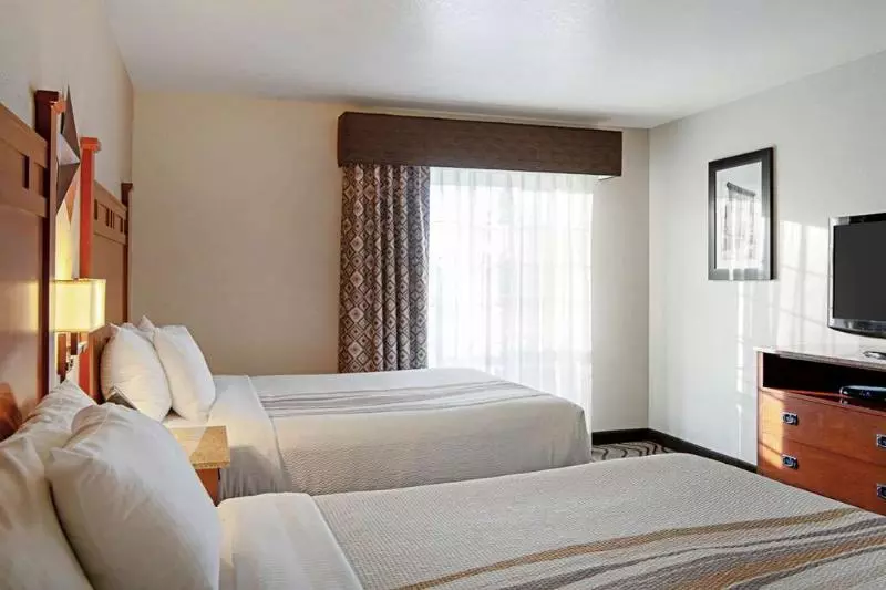 Best Western Plus Riverfront Hotel And Suites
