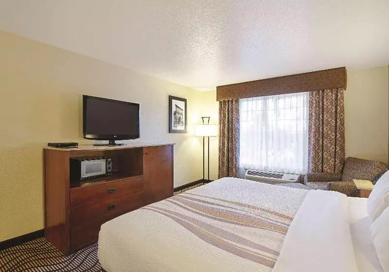 Best Western Plus Riverfront Hotel And Suites
