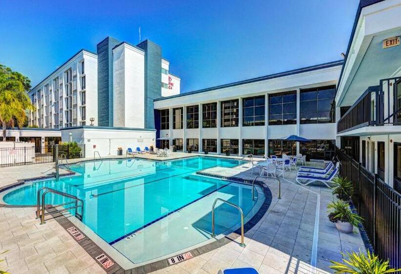 فندق Crowne Plaza Jacksonville Airport, An Ihg