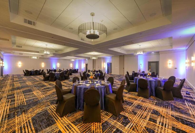 فندق Crowne Plaza Jacksonville Airport, An Ihg